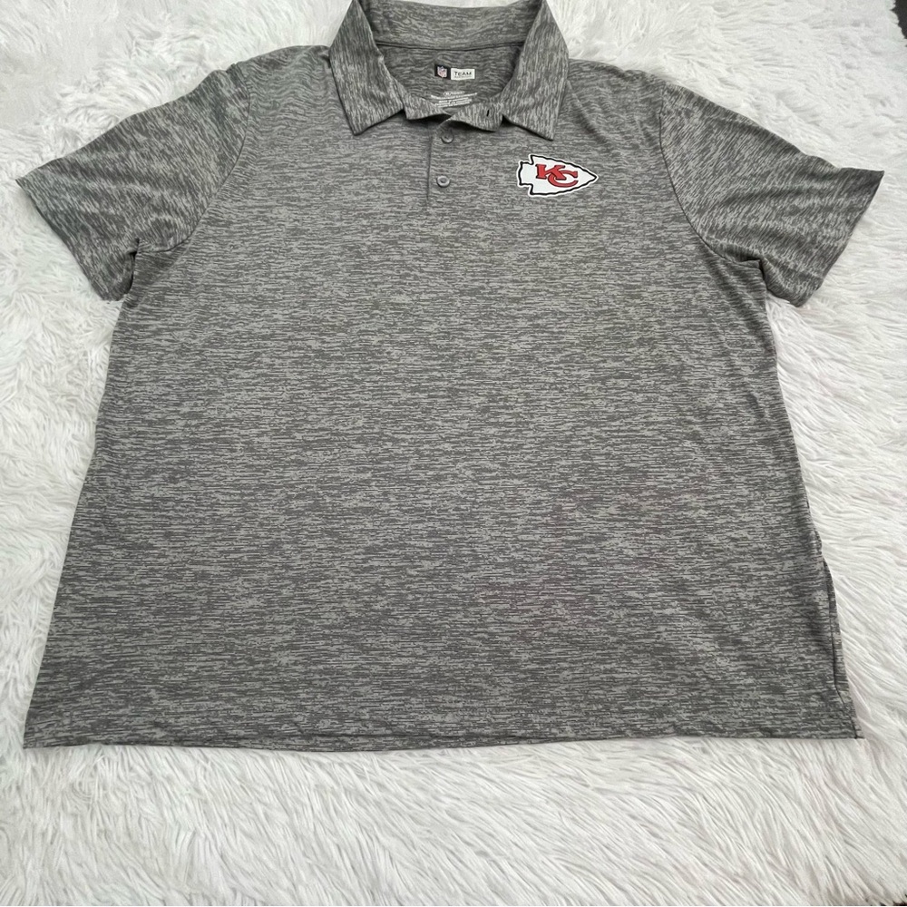 KANSAS CITY NFL TEAM APPAREL POLO, SIZE XL VERY GOOD CONDITION   GRAY.